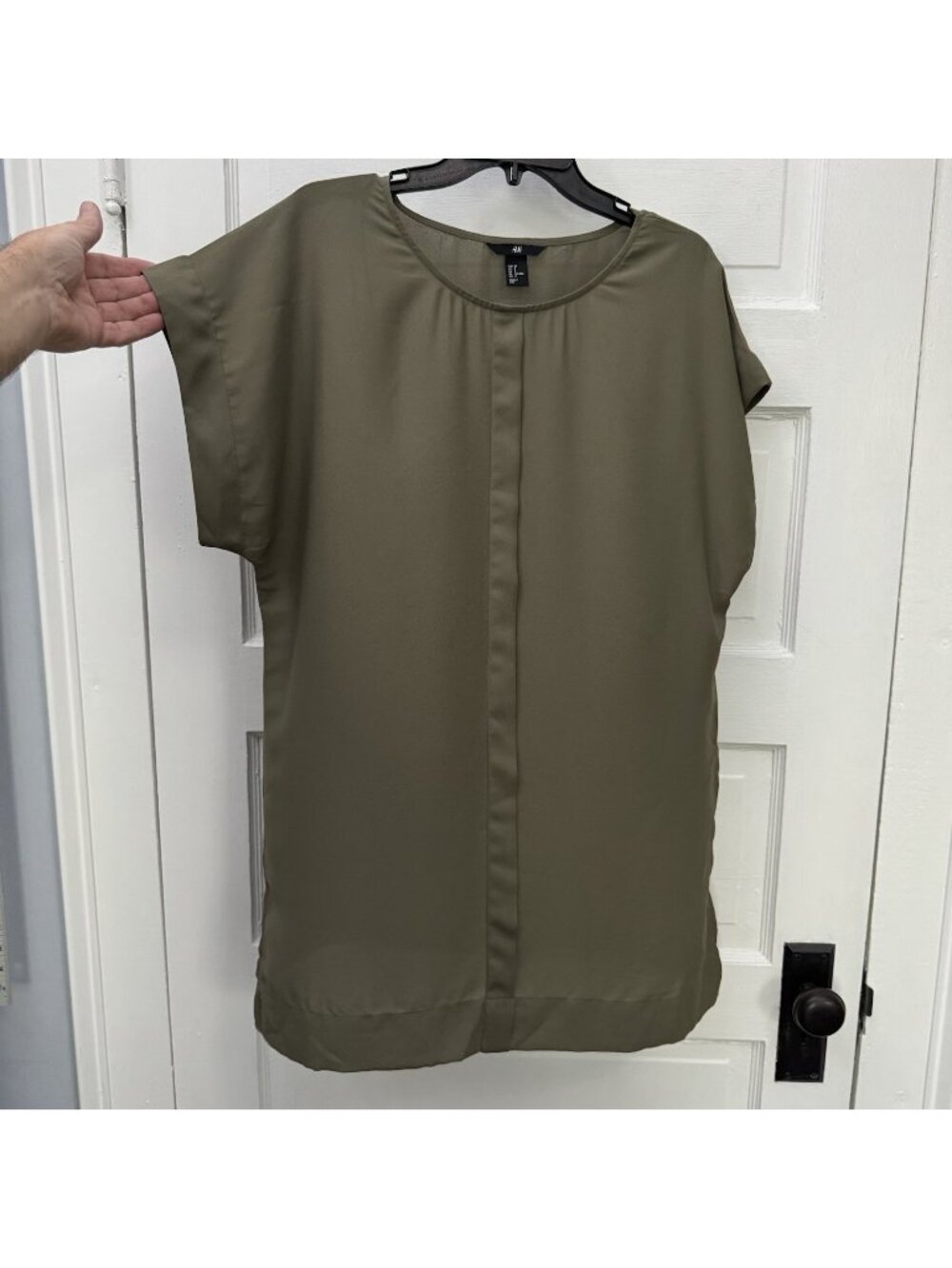H&M Women Size 8 Olive Green Tunic Blouse Relaxed Short Sleeve Longline